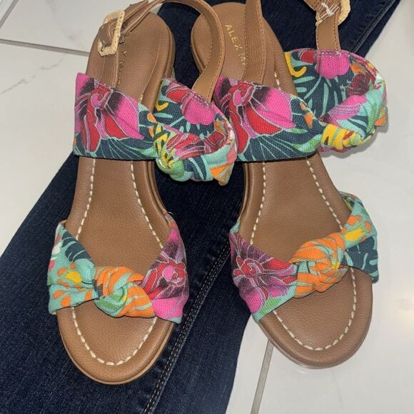 Alex Marie Pink/Green Floral Resort 3” Block Raffia Sandals Sz 7.5 EUC - Picture 6 of 11